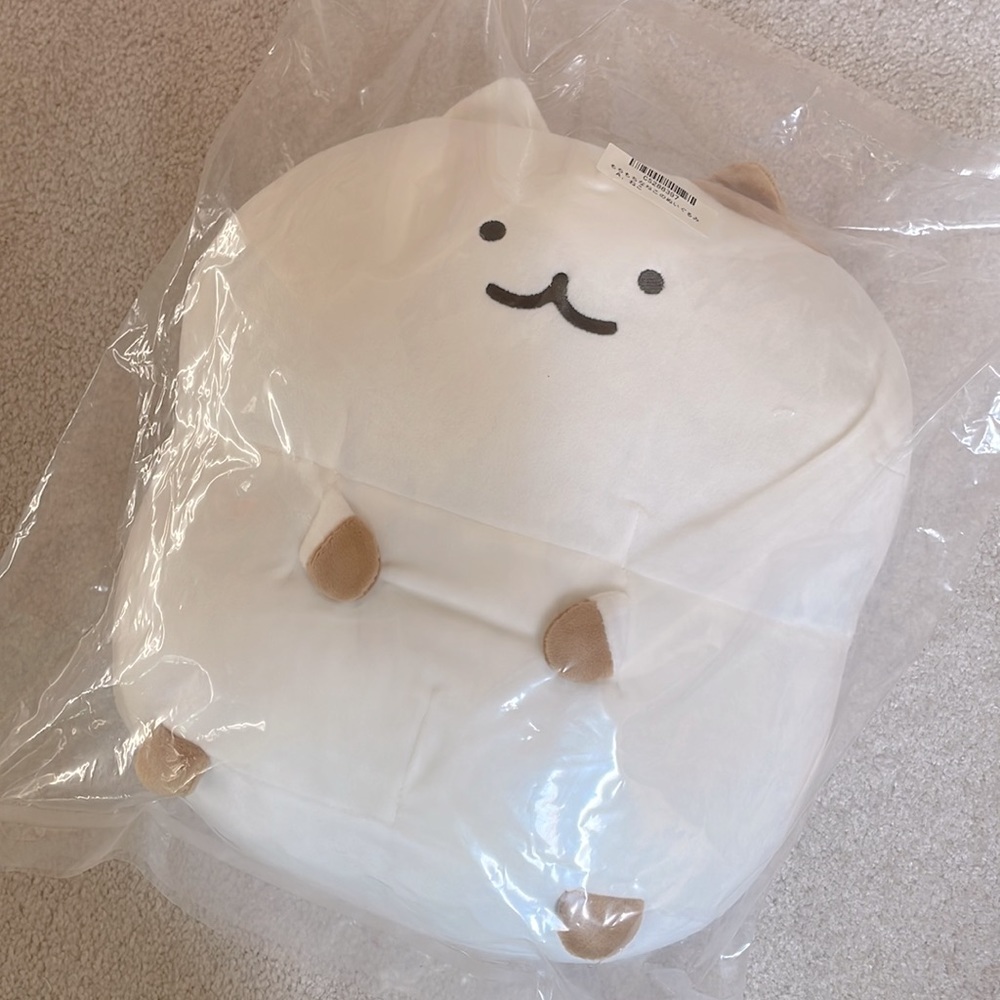 CHUBBY PILLOW CAT PLUSHIE (NEW WITH TAGS - FROM JAPAN)